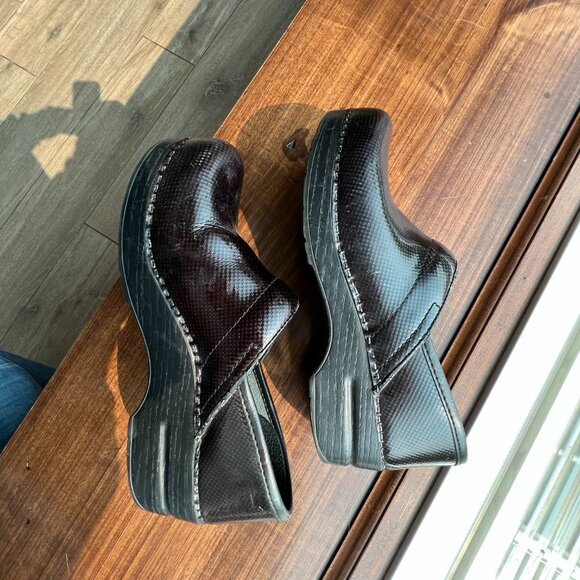 Size 37 Dansko Professional Clog - Picture 6 of 8